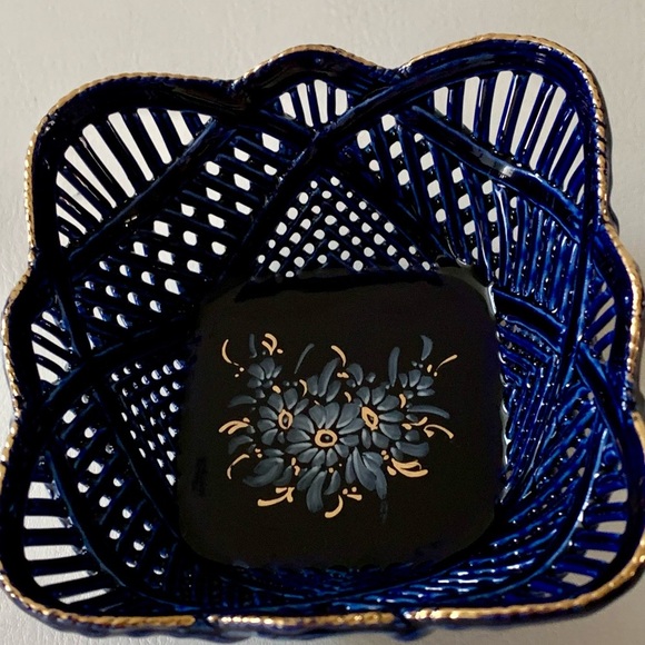 Vintage Arguing Cobalt Blue Woven Handmade Dish Romania - Picture 6 of 13